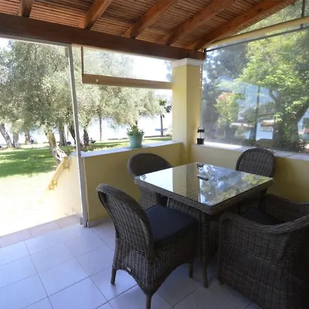 Sea Front, Govino Bay, Corfu * ゴウヴィア