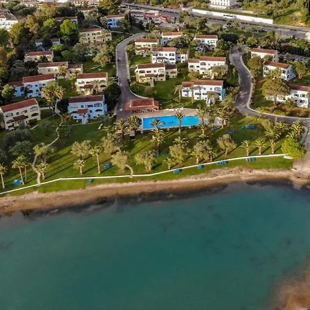 Sea Front, Govino Bay, Corfu Appartamento *